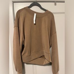 Lululemon pull over! Never worn size 8